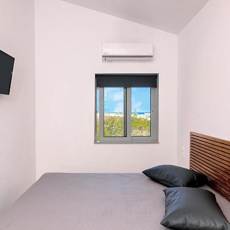 Bona'S Guest House Agia  エクステリア 写真