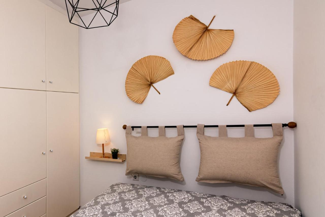 Bona'S Guest House Agia  エクステリア 写真