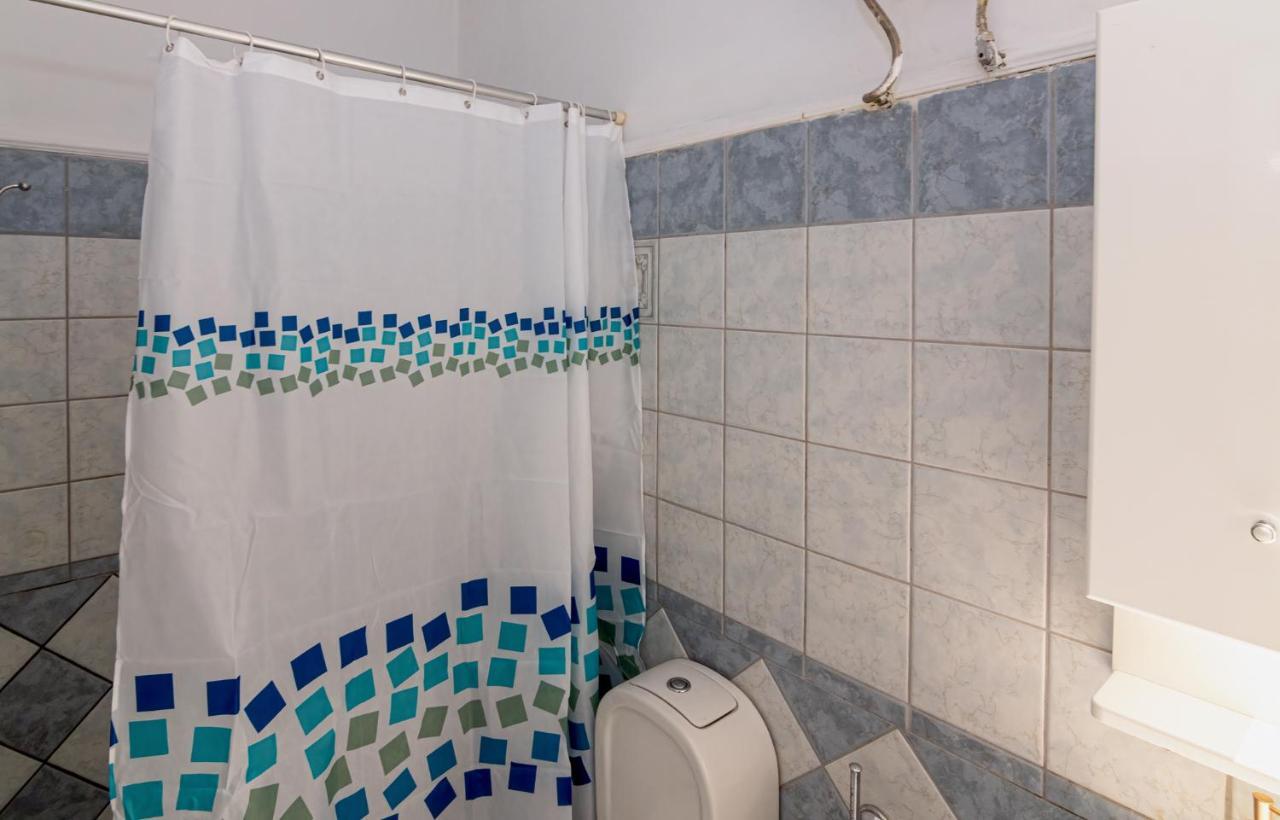 Bona'S Guest House Agia  エクステリア 写真