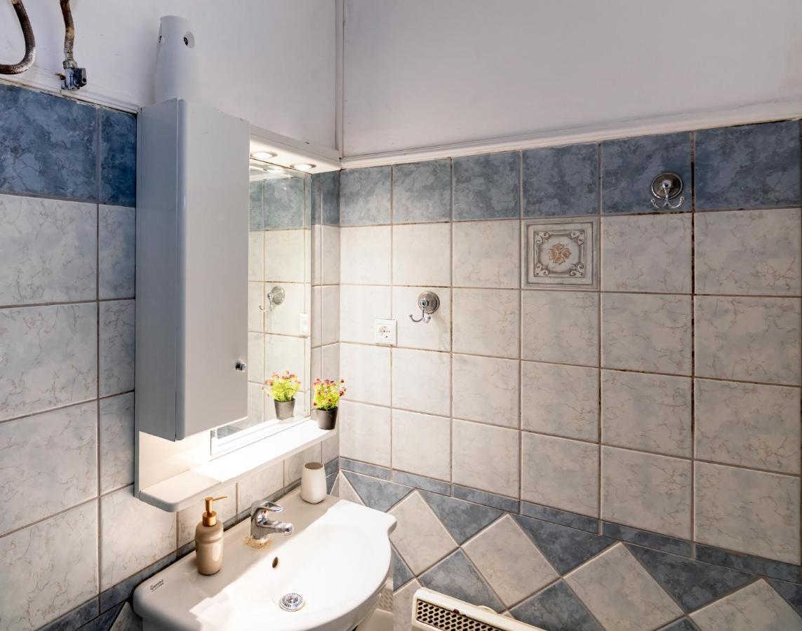 Bona'S Guest House Agia  エクステリア 写真