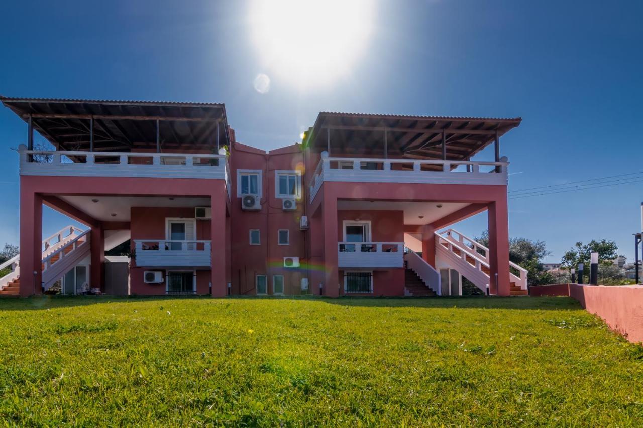 Bona'S Guest House Agia  エクステリア 写真